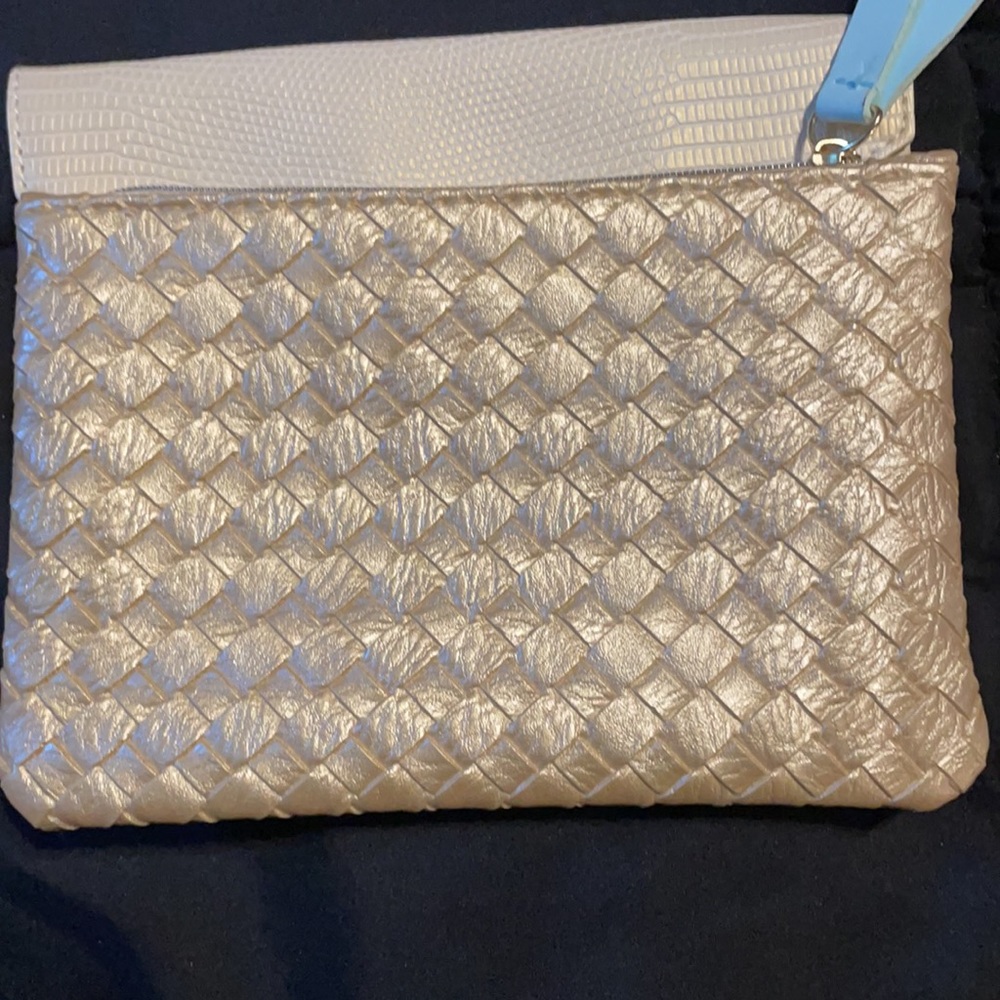 ❌❌SOLD SOLD❌❌Cosmetic bag & eye bundle - Picture 10 of 12